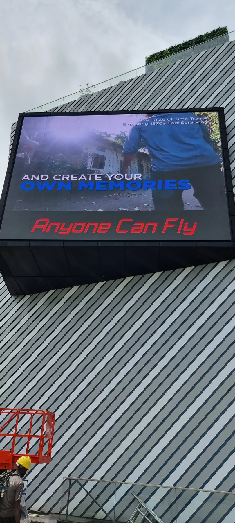 iFly Sentosa — Outdoor LED Display